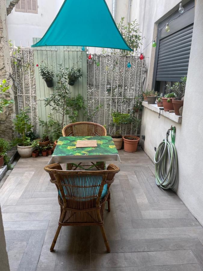 Appartement Au Centre De La Venise Provencale LʼIsle-sur-la-Sorgue Esterno foto