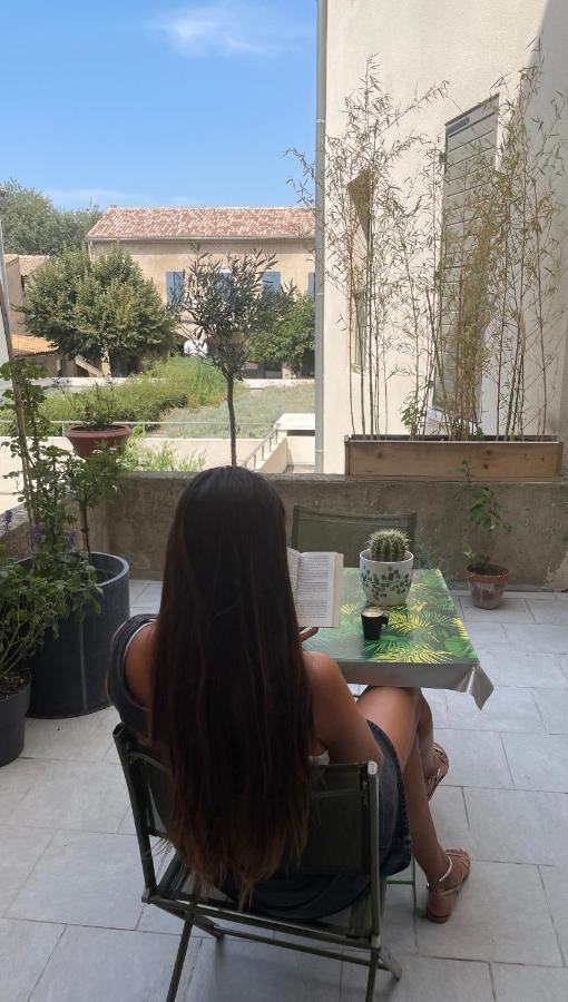 Appartement Au Centre De La Venise Provencale LʼIsle-sur-la-Sorgue Esterno foto